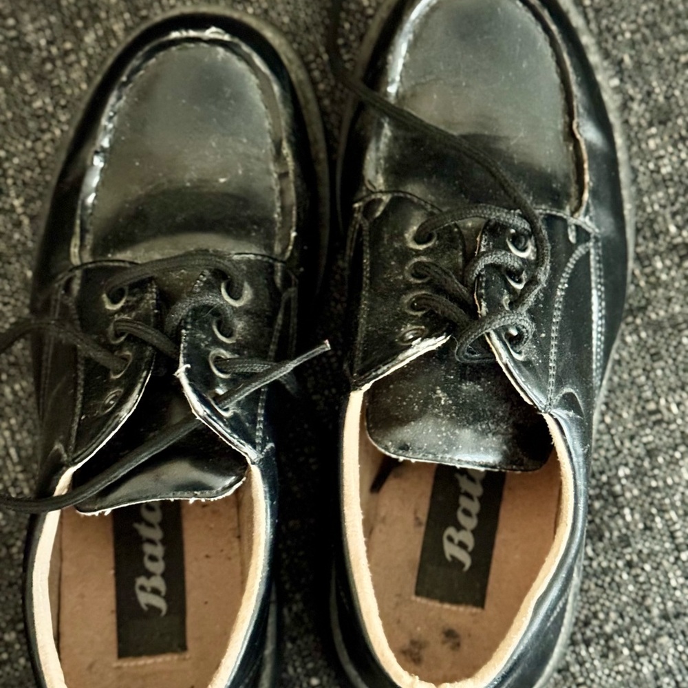Black Glossy Leather Oxfords with Lace-Up Design